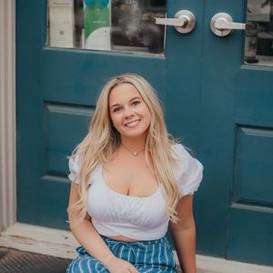 Meet your Posher, Maddie